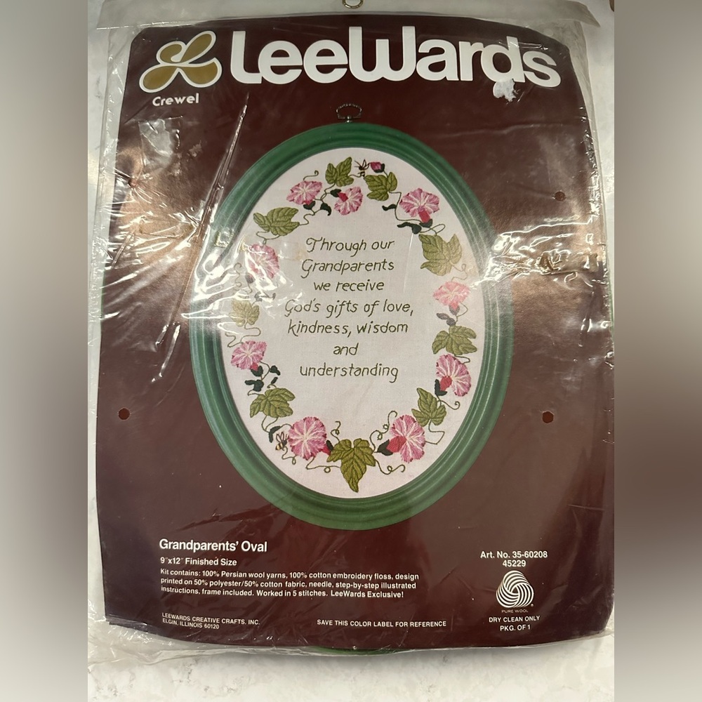 New‎ Leewards Embroidery Kit Vintage Grandparents Oval Grandma Grandpa Floral 🌸